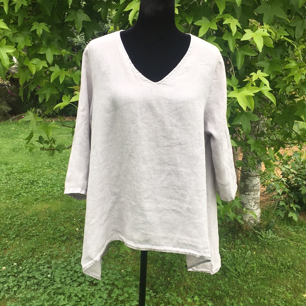Match Point Flowy Linen Top